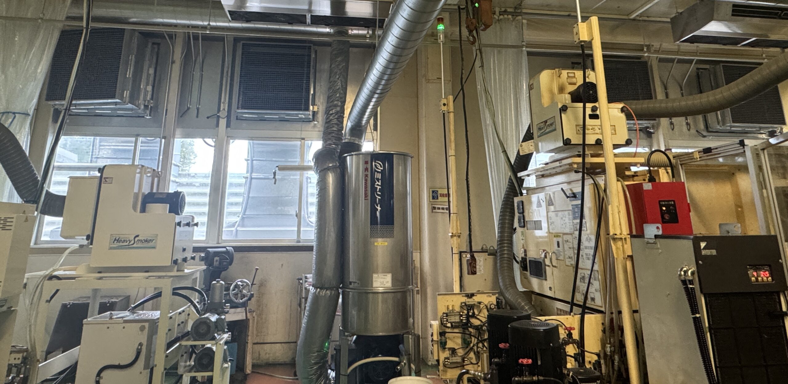 通路に風が通るように吹出口を設置（850角）